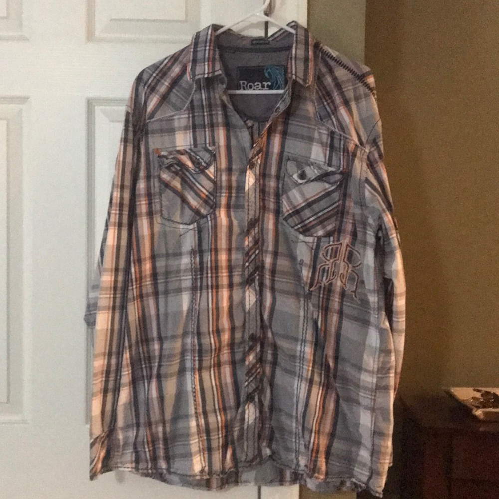Buckle Roar button down shirt